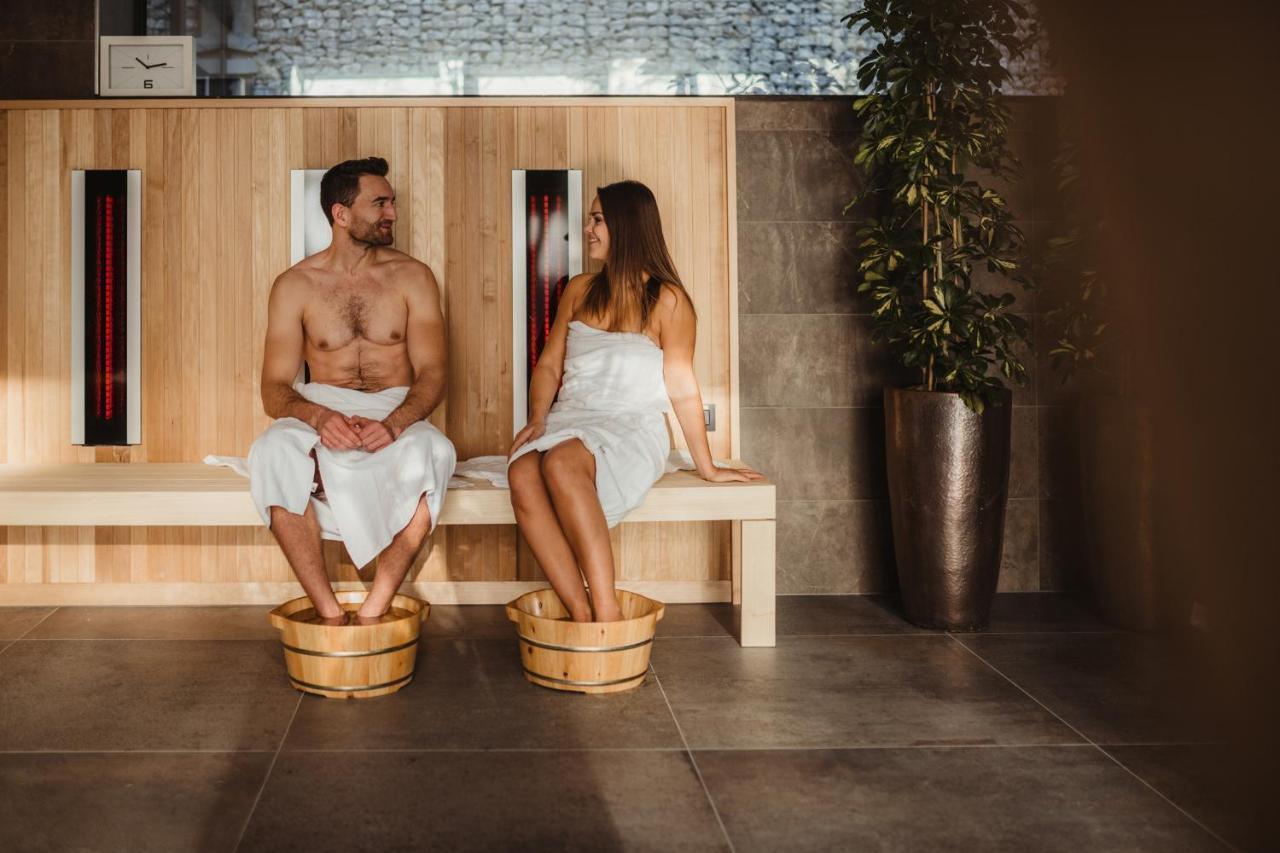 Golden Lakes Hotel Boussu-lez-Walcourt Zewnętrze zdjęcie