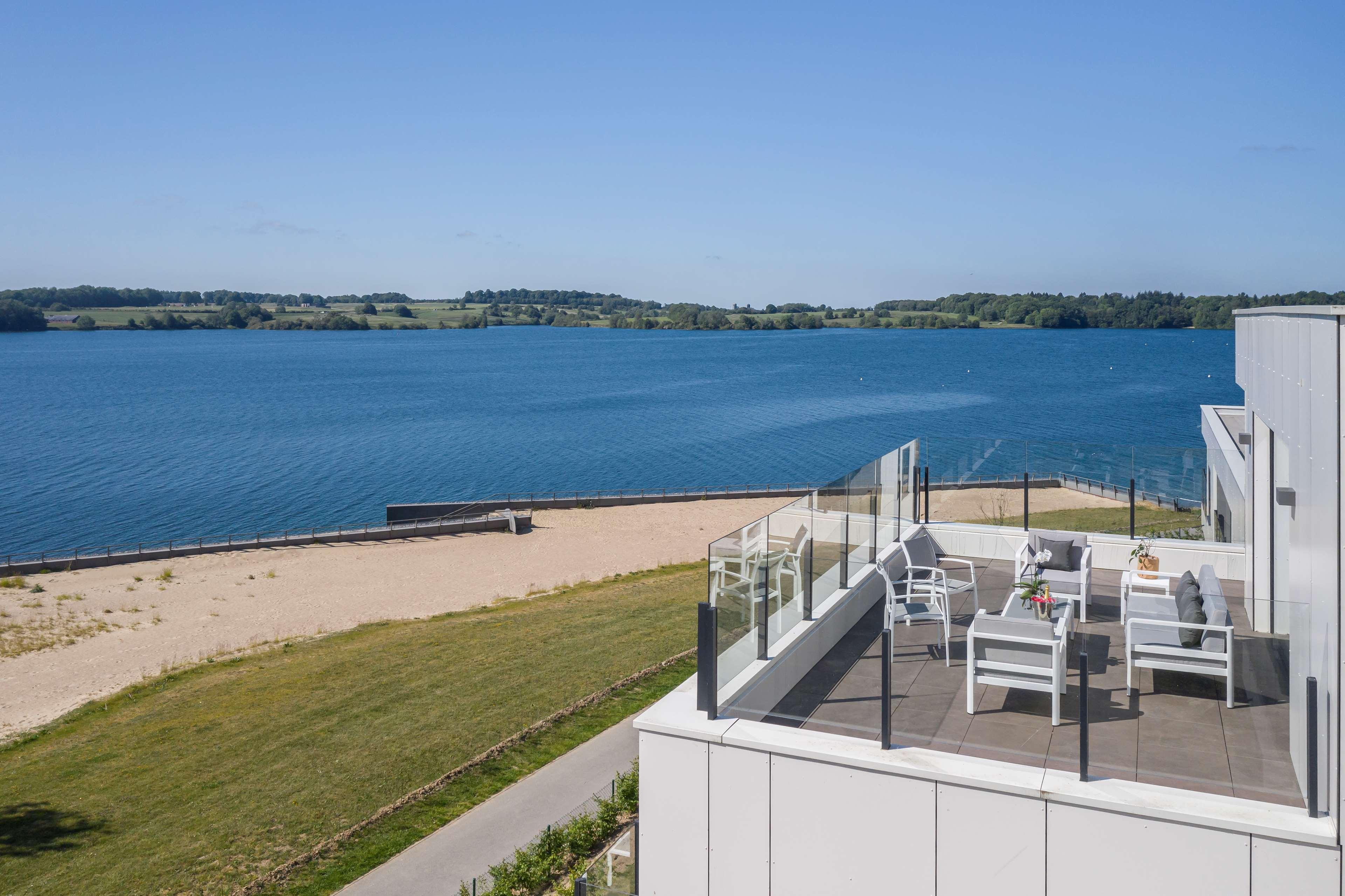Golden Lakes Hotel Boussu-lez-Walcourt Zewnętrze zdjęcie