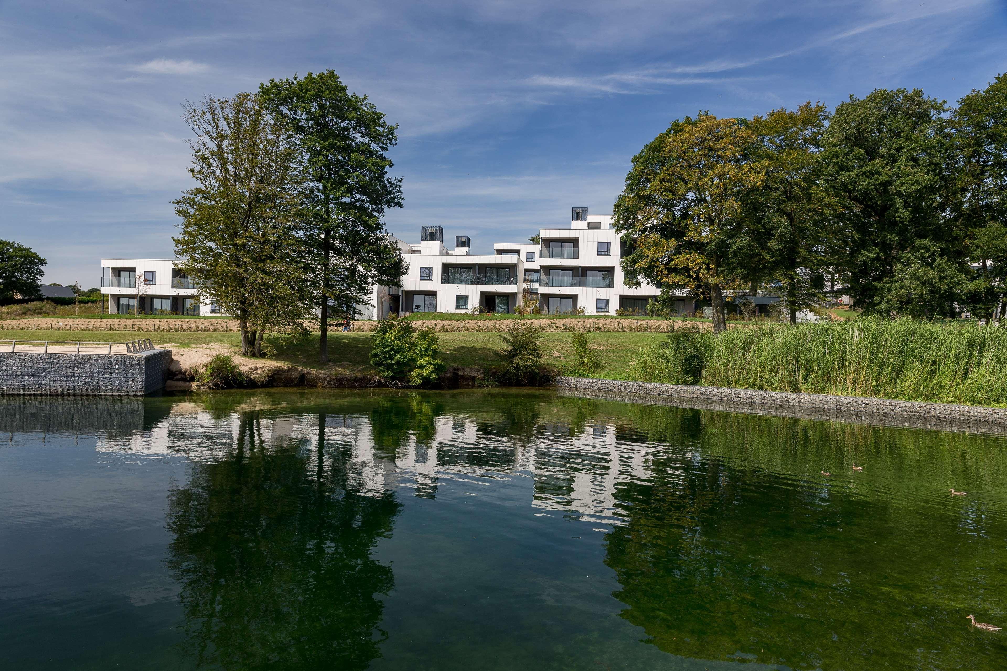 Golden Lakes Hotel Boussu-lez-Walcourt Zewnętrze zdjęcie